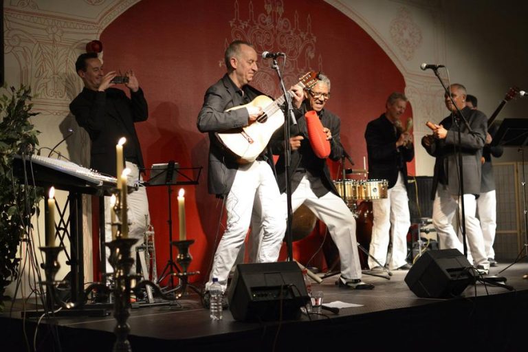 Cubaanse muziek door Estudiantina Ensemble